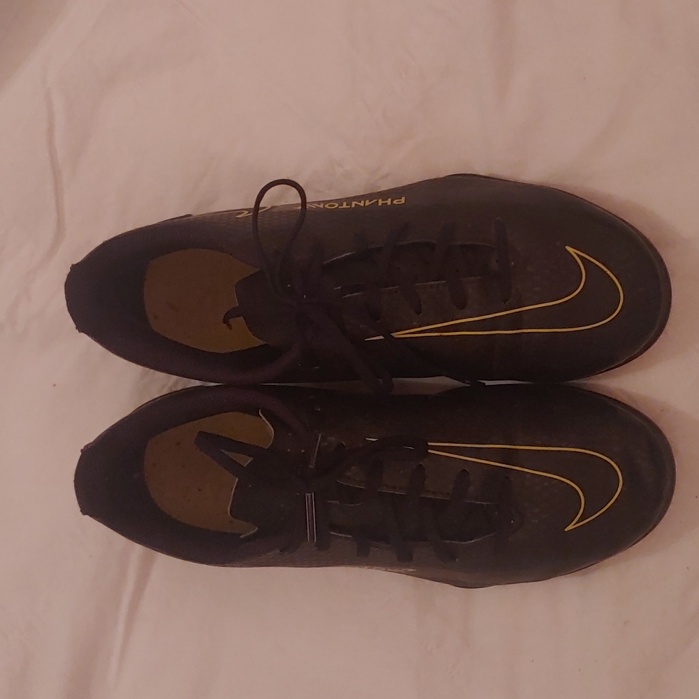 Nike Soccer Cleats size 5.5 5 1/2
